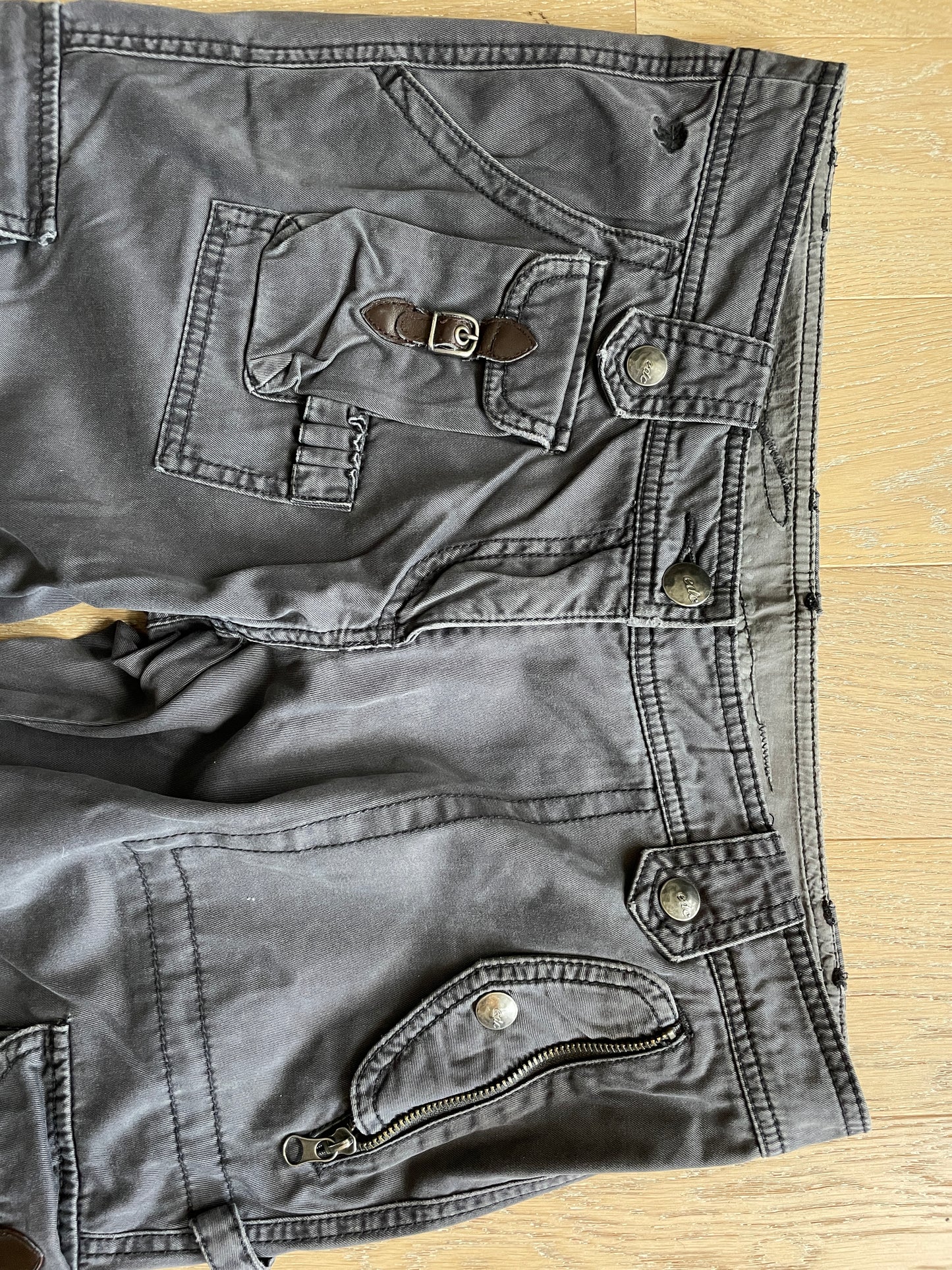 Vintage Multi-Pocket Cargo Pants