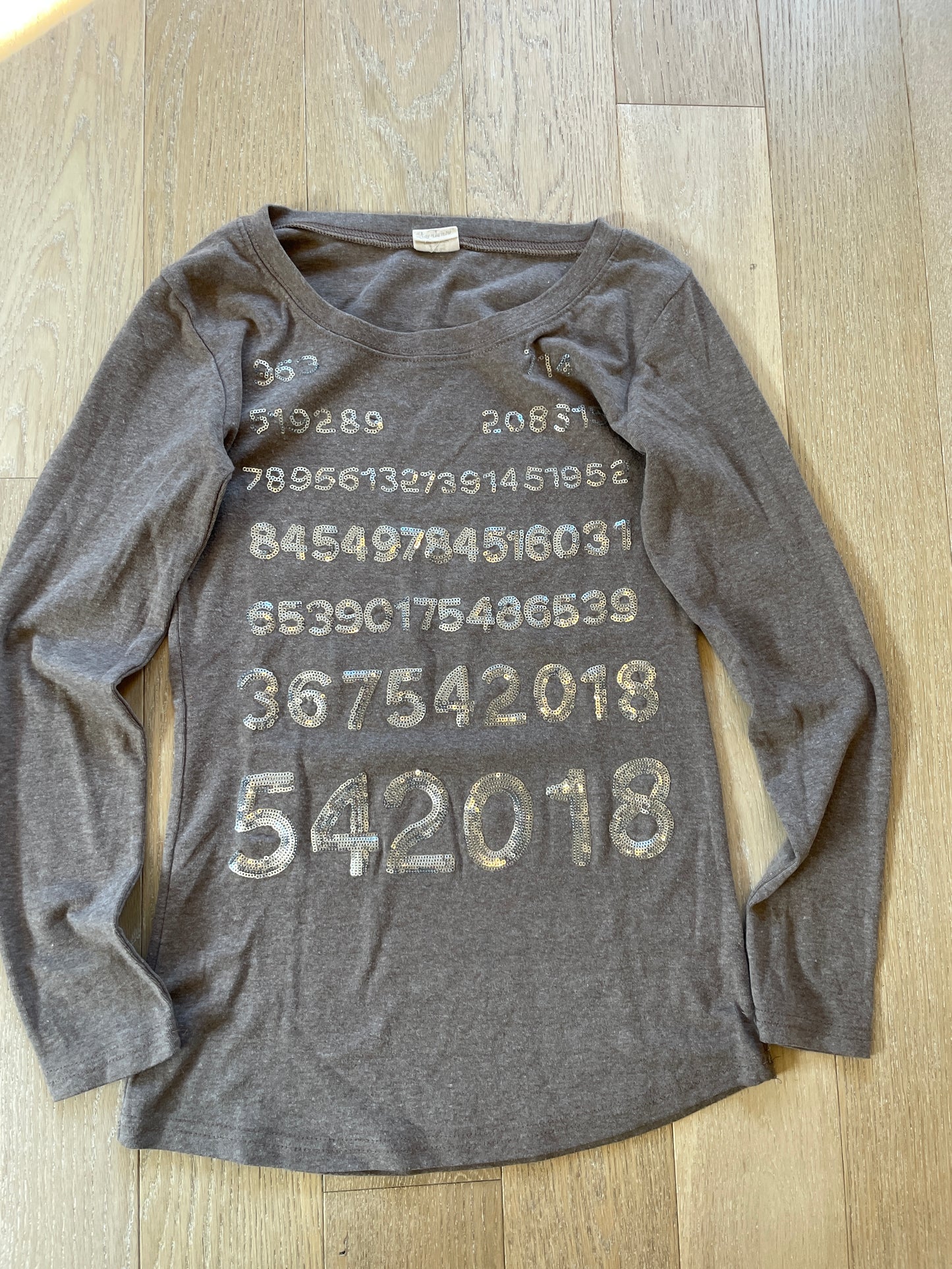 Vintage Numbers Longsleeve