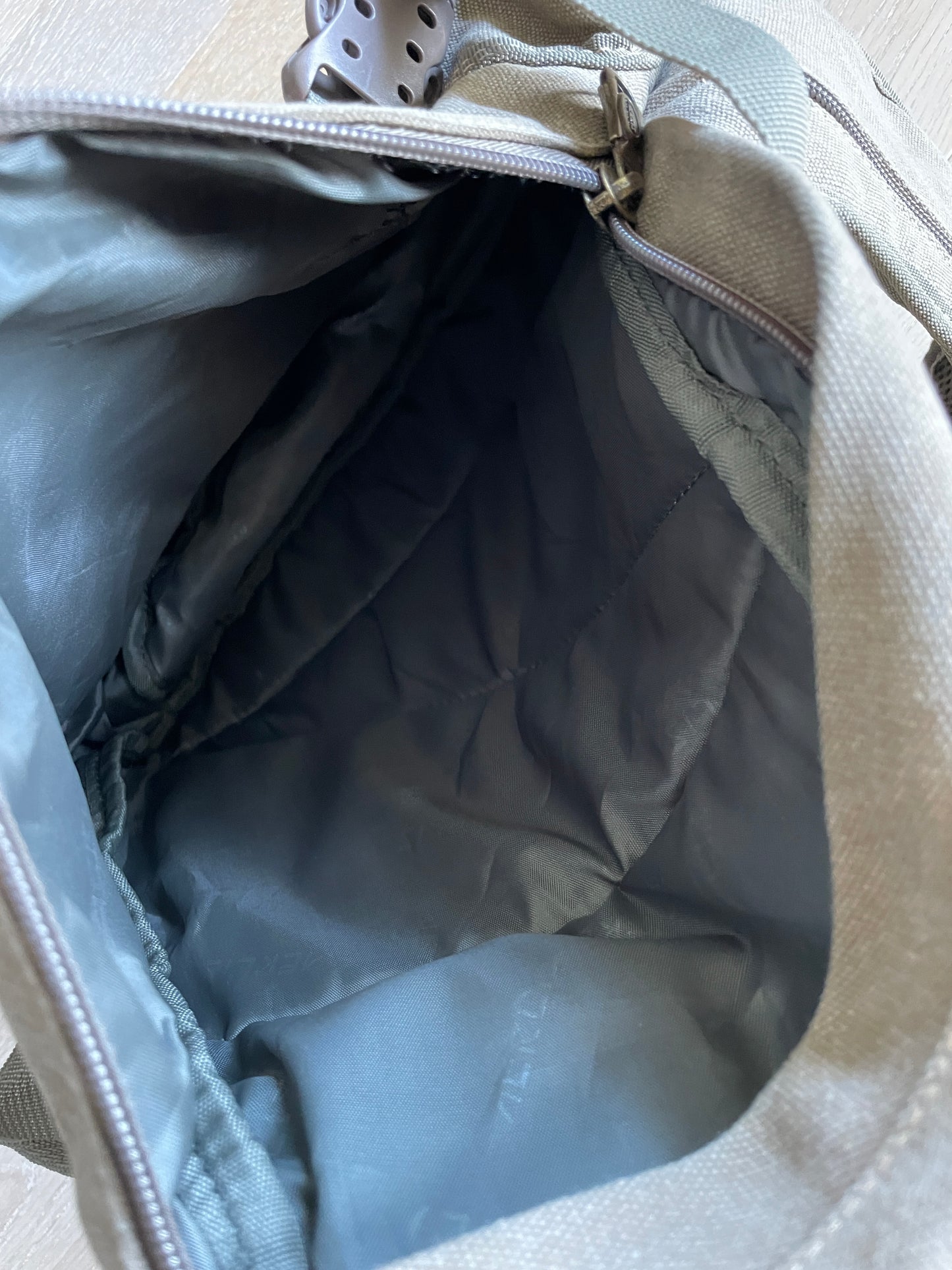 Vintage Aerlis Shoulder Bag