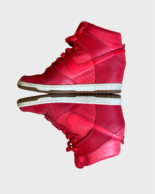 Vintage Nike Dunk Wedge Sneaker