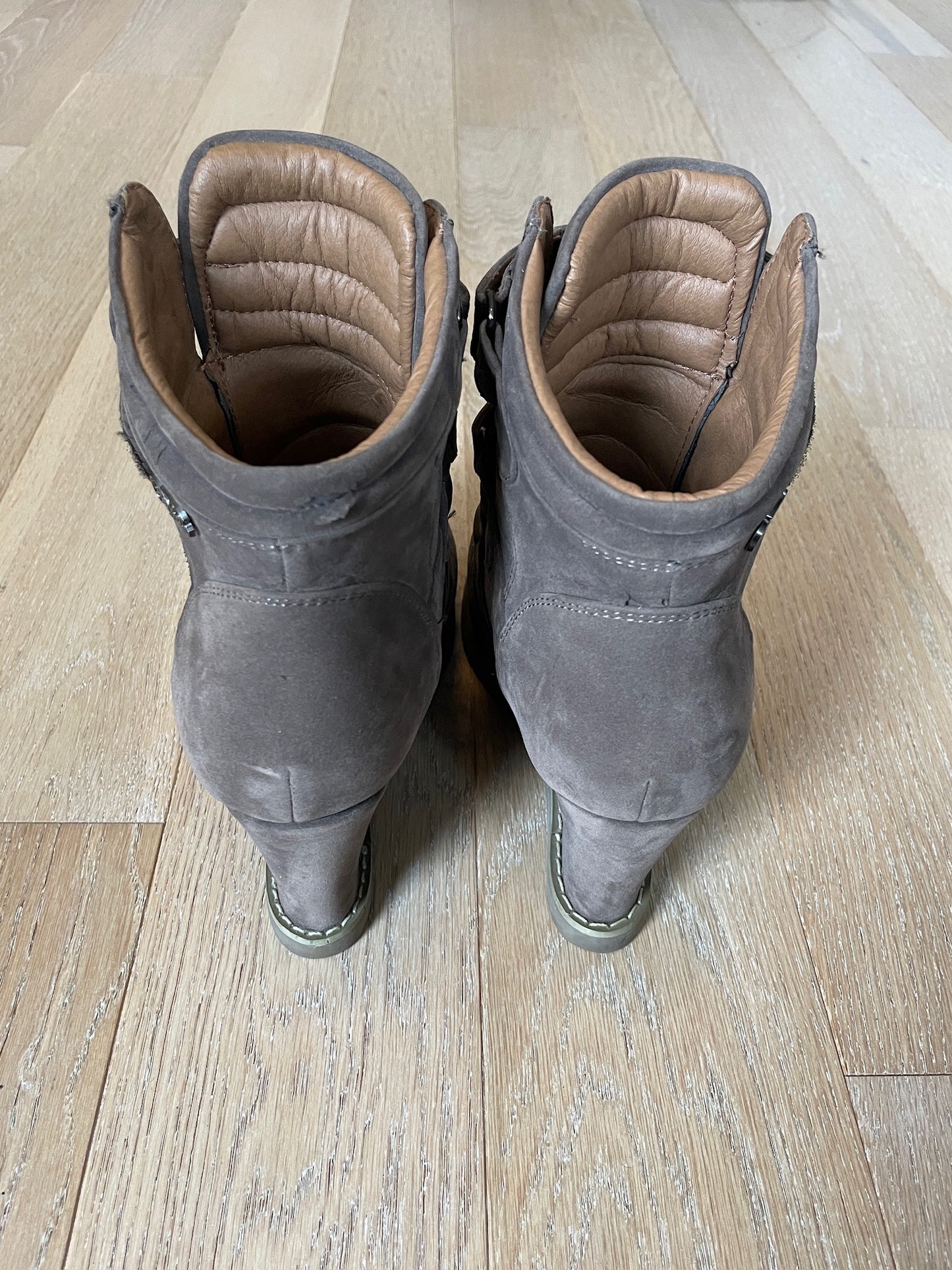 Vintage Buffalo Wedge Sneaker