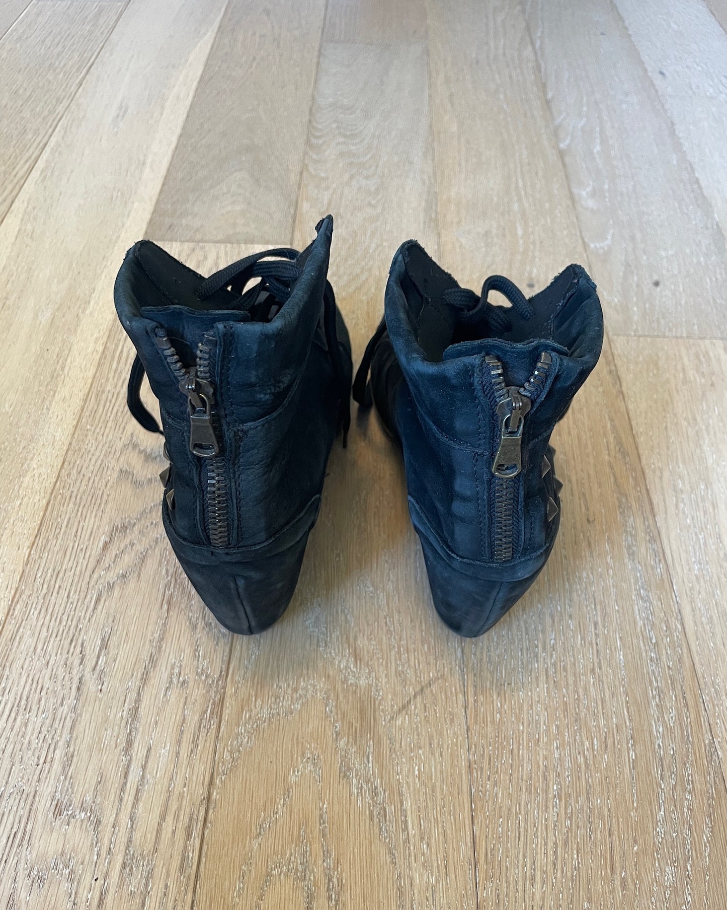 Vintage Studded Wedge Sneaker