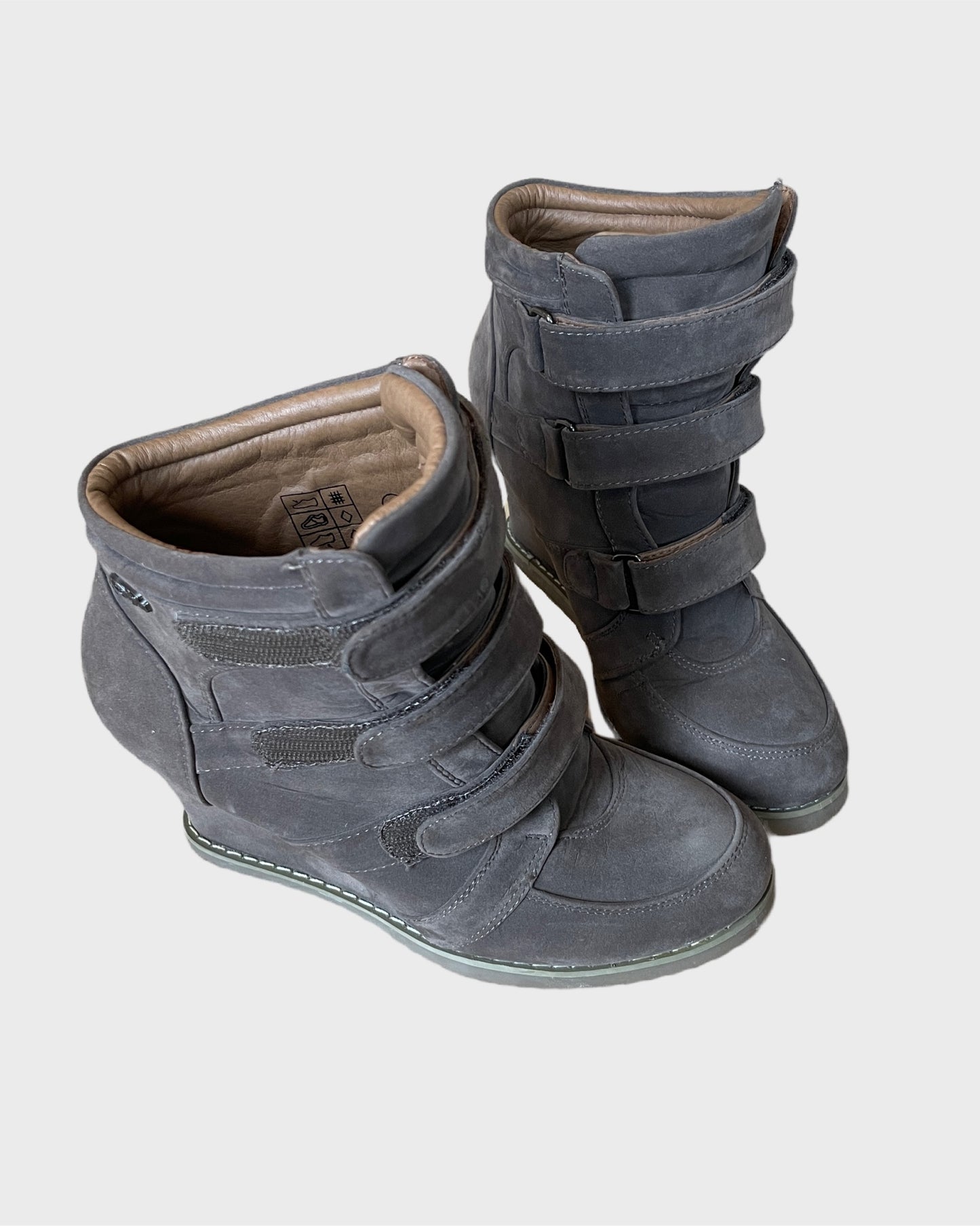 Vintage Buffalo Wedge Sneaker