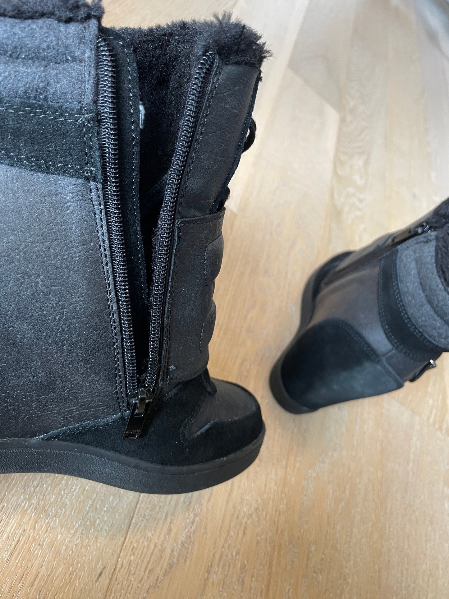 Vintage Fur Heel Sneaker