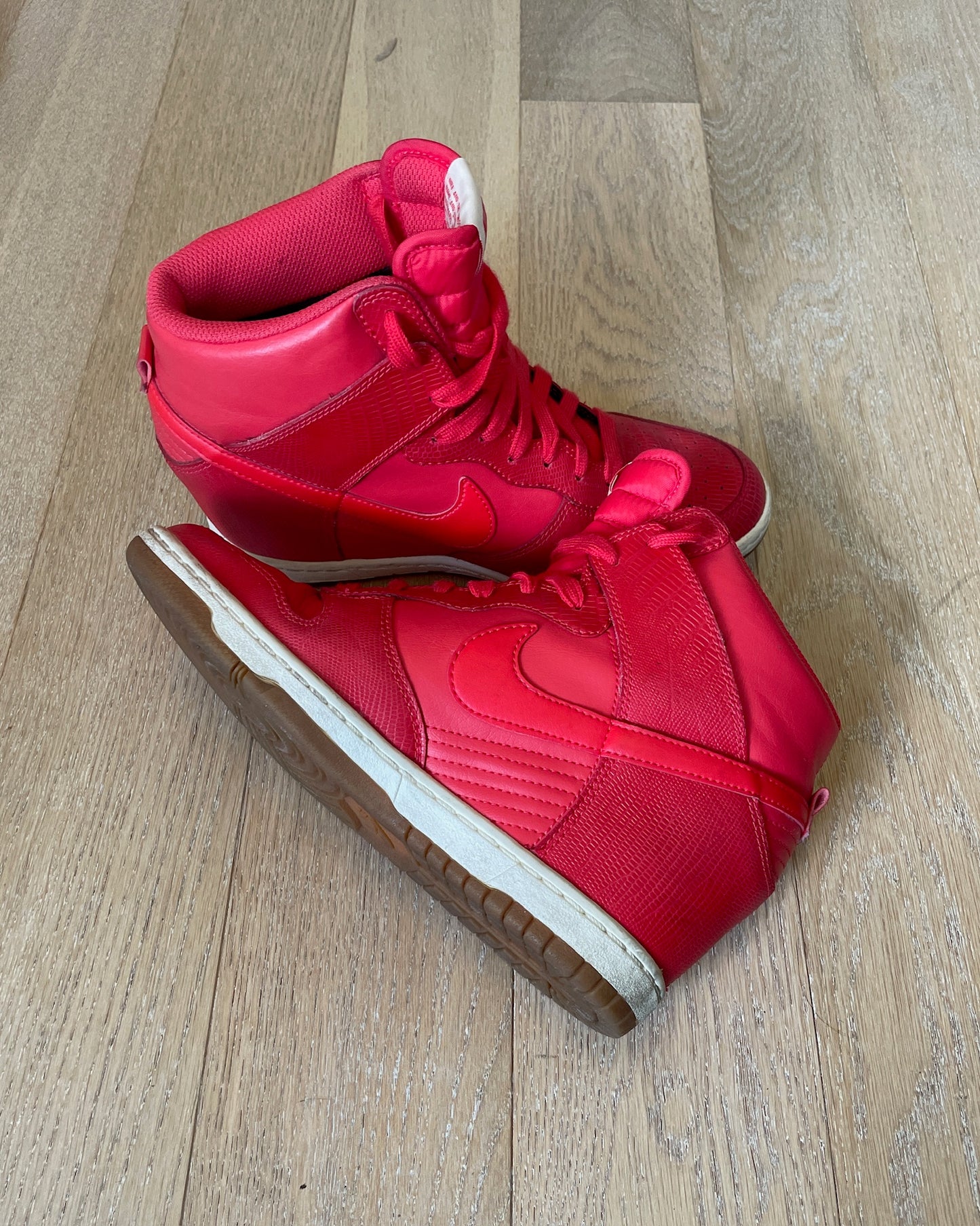 Vintage Nike Dunk Wedge Sneaker