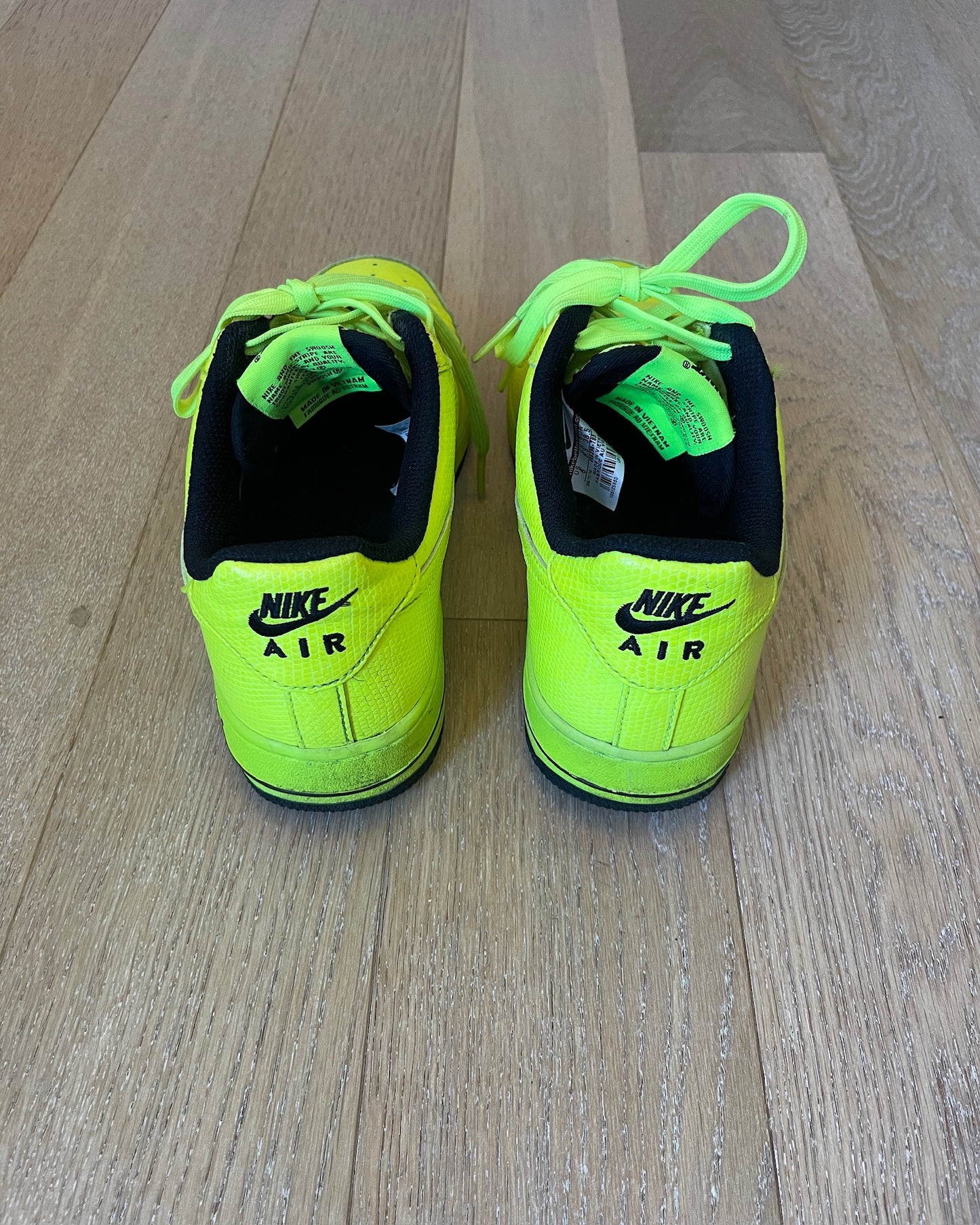 Vintage Multicolor Nike Air Force 1 „Volt“