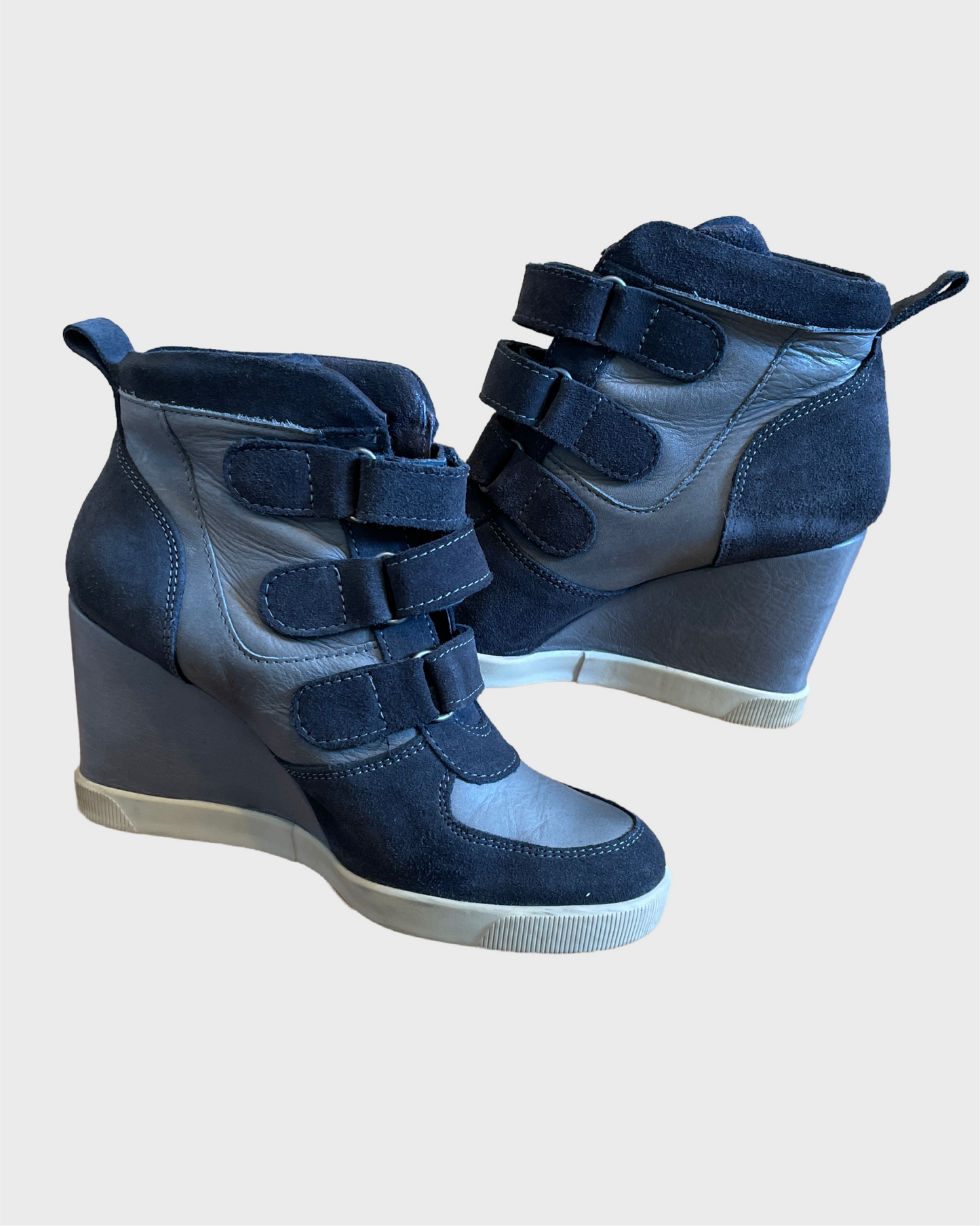 Vintage Buffalo Wedge Sneaker