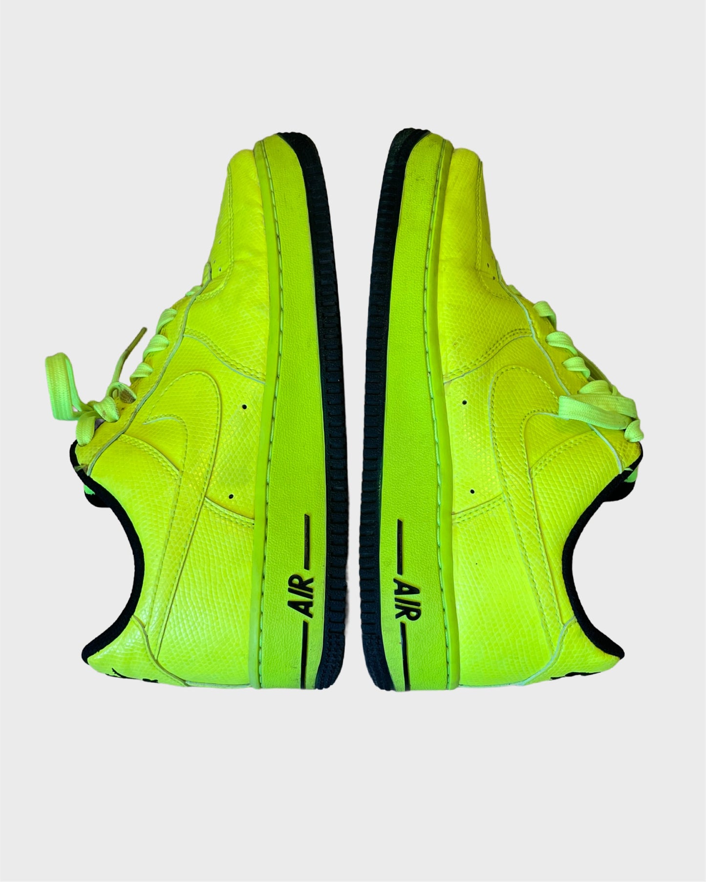 Vintage Multicolor Nike Air Force 1 „Volt“
