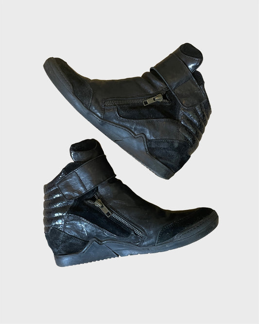 Vintage Zipper Wedge Sneaker