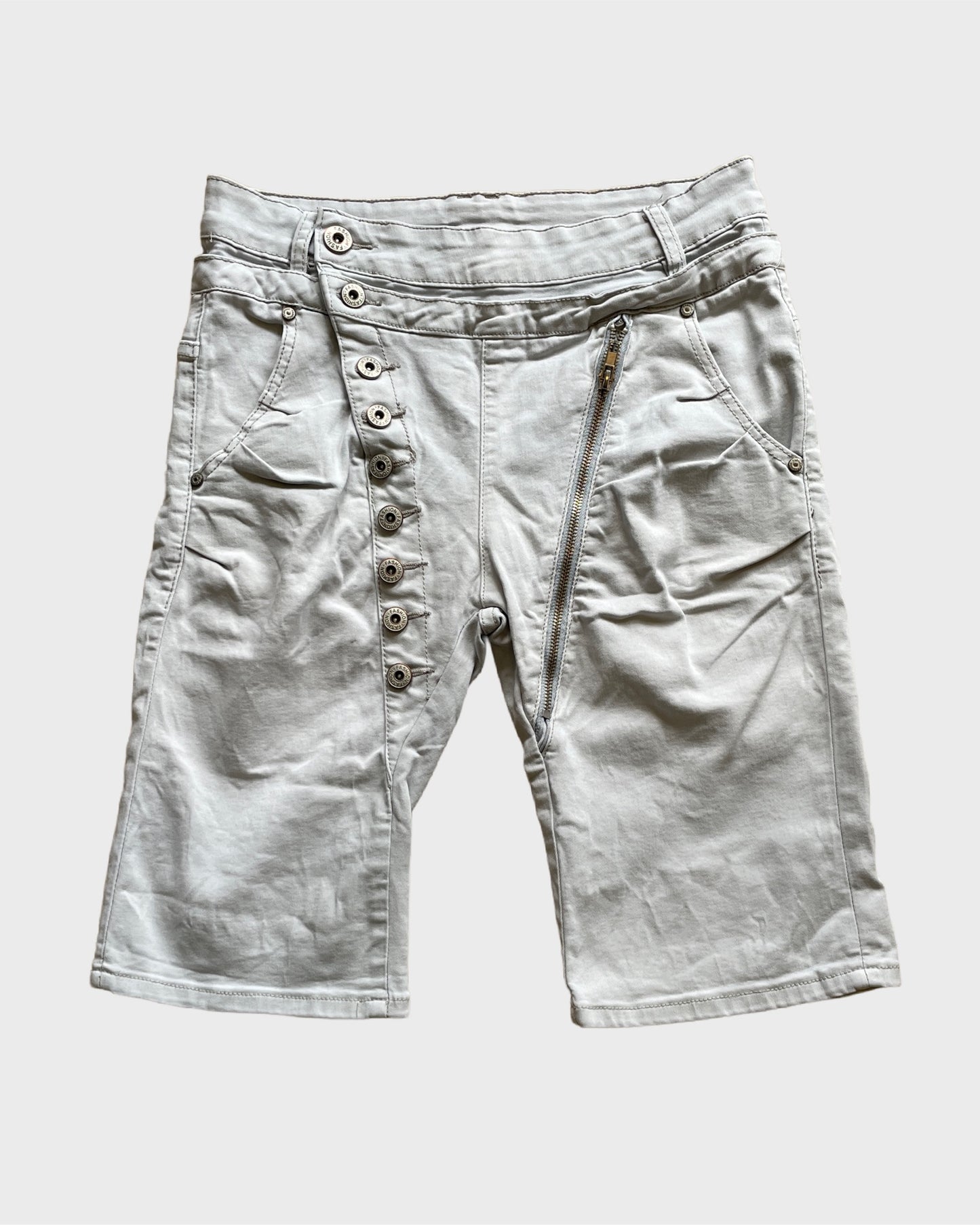 Vintage Capri Shorts with Zipper and Button Details