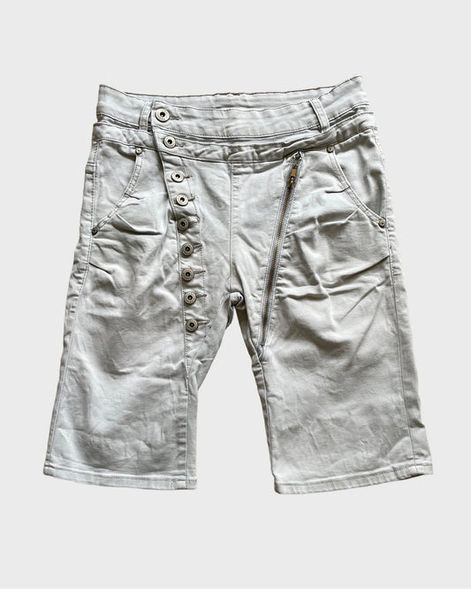Vintage Capri Shorts with Zipper and Button Details