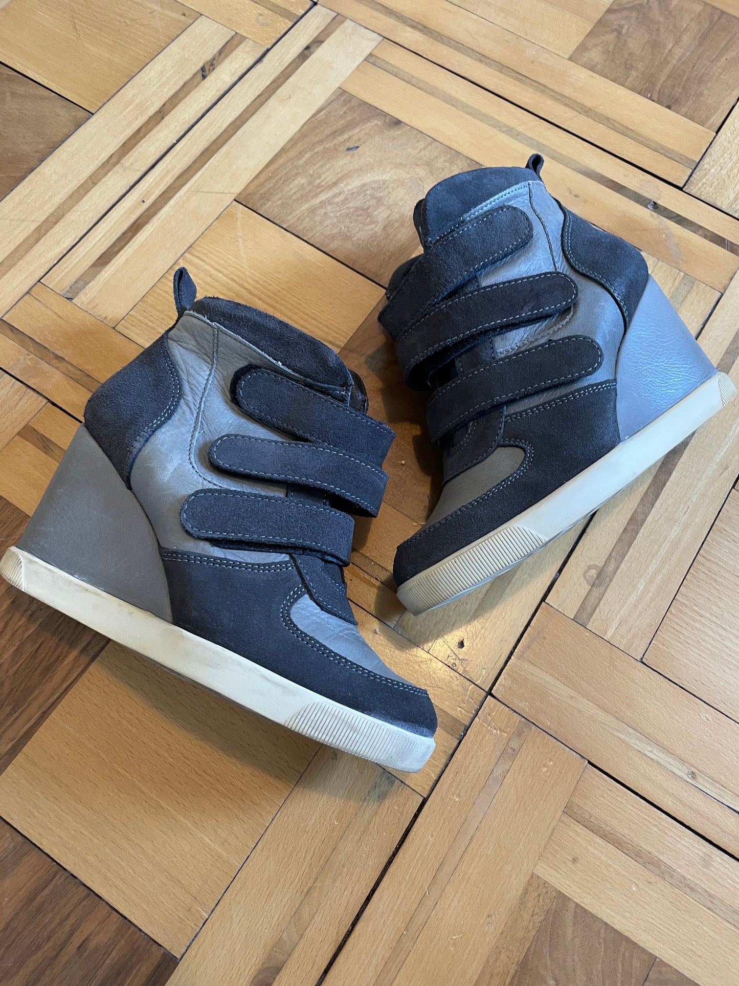 Vintage Buffalo Wedge Sneaker
